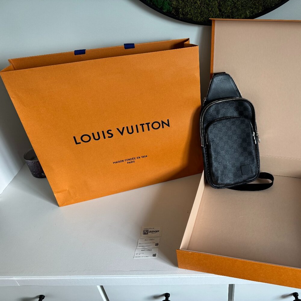 Louis Vuitton Avenue Slingbag – Damier Graphite Canvas (Like New)